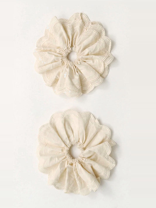CLEA Embroidered Cuff Set in Ivory