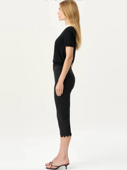 ROAME Alfie Capri Pants in Black or Ivory