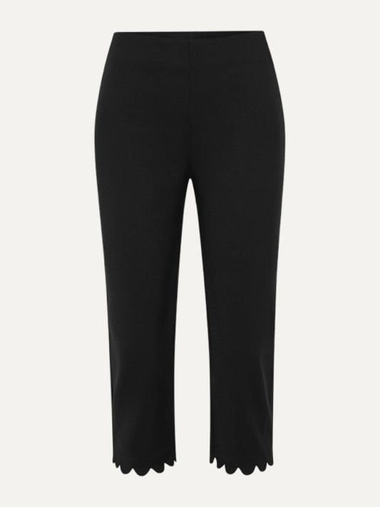 ROAME Alfie Scallop-Hem Capri in Black